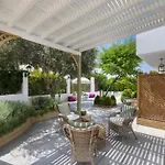 Kouneni Apartments